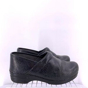 Dansko Women's Clogs Size 9